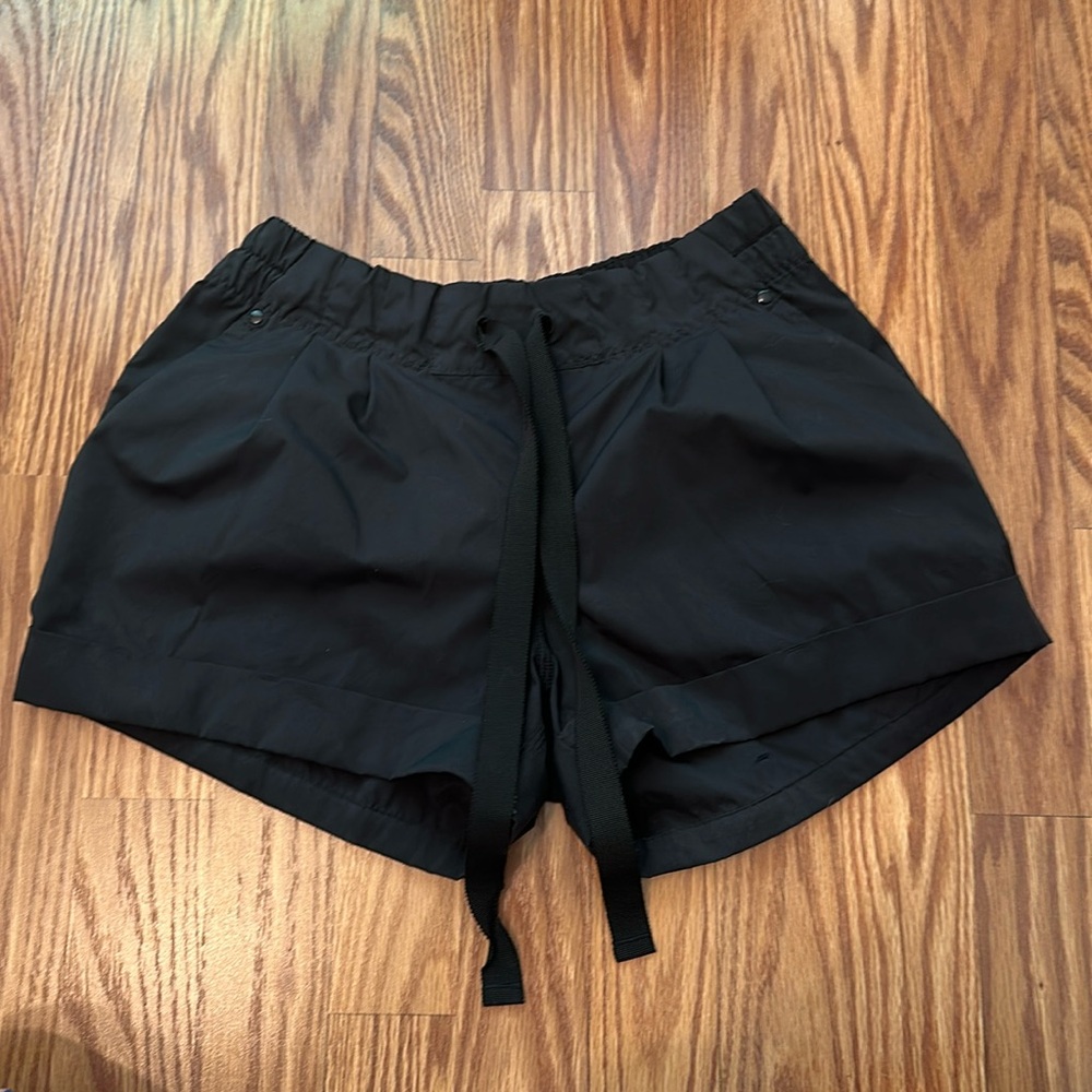 Lululemon black shorts (no tag)
